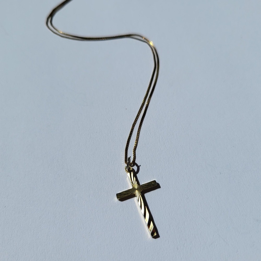 925 Sterling Silver Italy Diamond Cut Cross Pendant Necklace Vintage